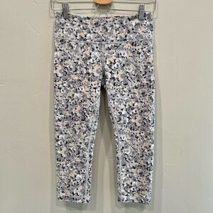 Lululemon Wunder Under Not So Petite Fleur Silver Soon Crop Leggings - Size: 6